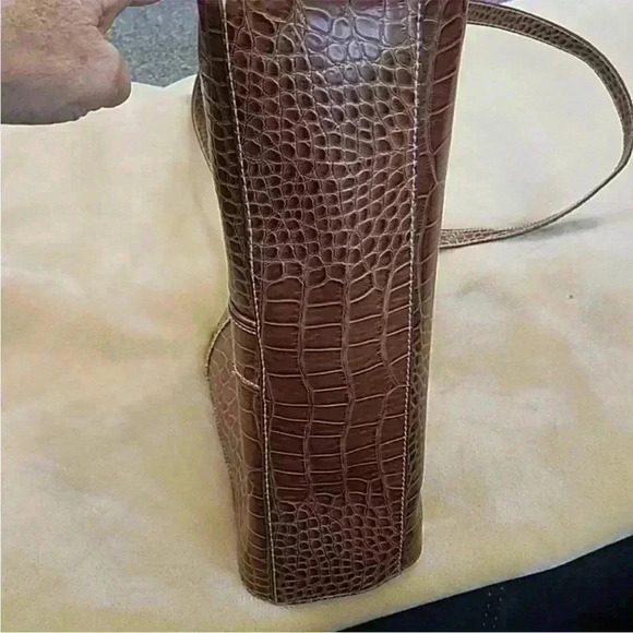 EUC- LIZ CLAIBORNE GATOR EMBOSSED-FAUX
LEATHER-BRIEFCASE/SHOULDER BAG - Picture 11 of 15